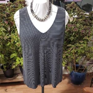 CURATED BY RUA'H KIBRIYA: XL Black/White Striped V-Neck Top EUC